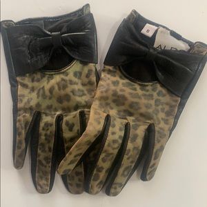 Leather Gloves